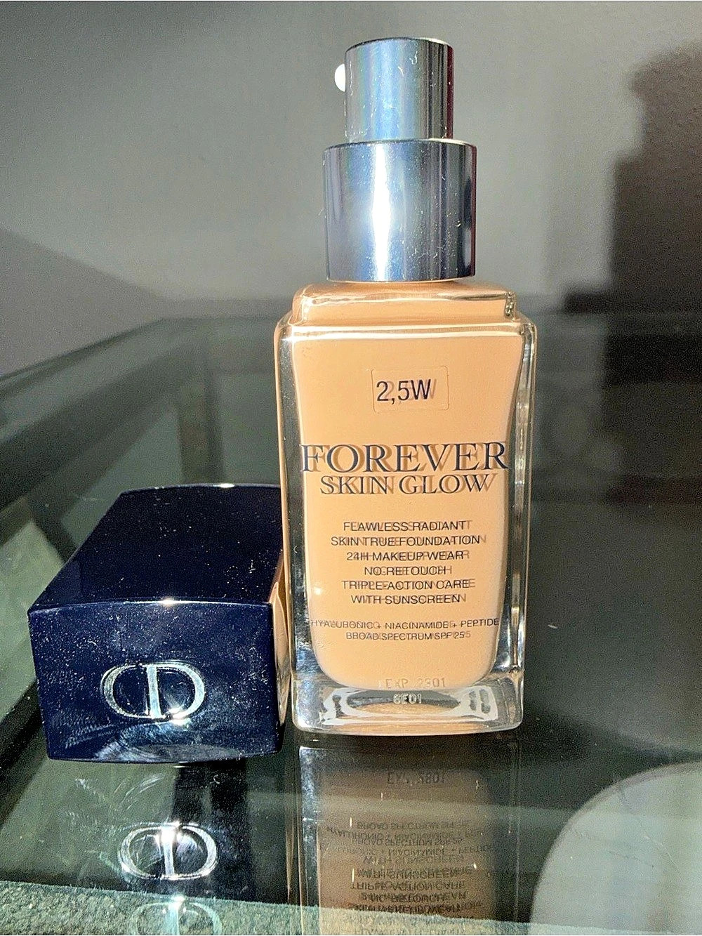 DIOR Forever Skin Glow Foundation 2.5W ,Used 2x, Purchased Aug 2026 @ Macy’s